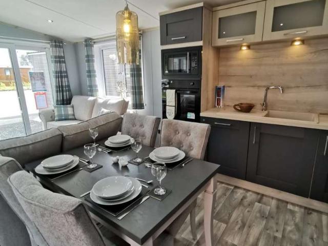 2 Bedroom Mobile Home