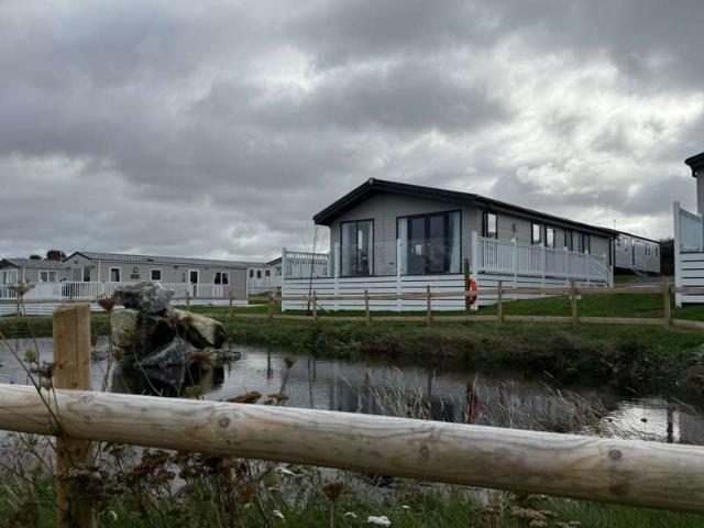 2 Bedroom Mobile Home