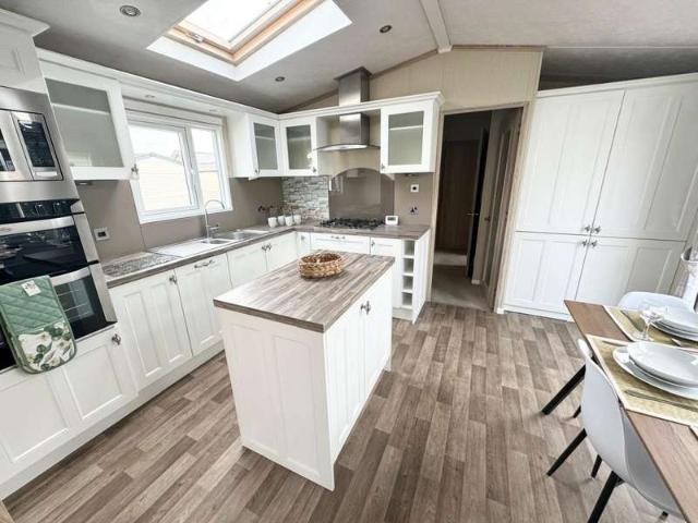 2 Bedroom Mobile Home