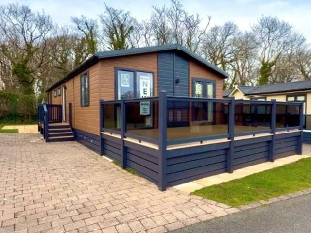 2 Bedroom Mobile Home