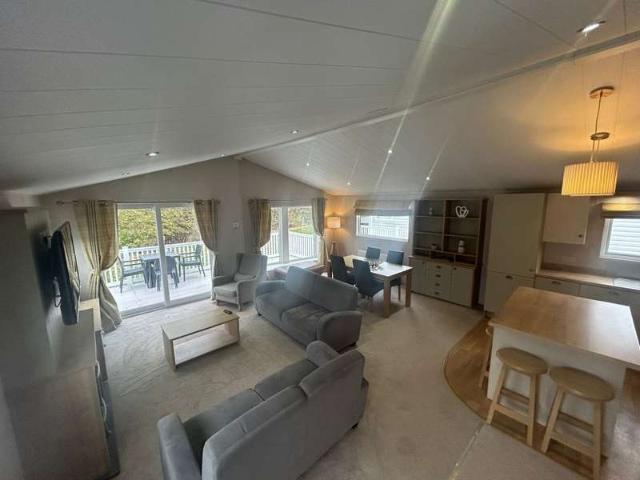 2 Bedroom Mobile Home