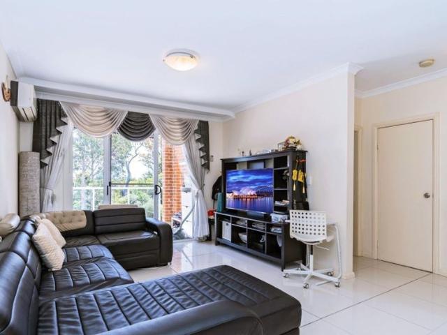 2 BEDROOM MODERN APARTMENT