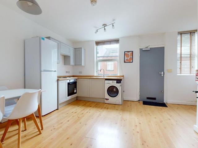 2 Bedroom Modern Apartment