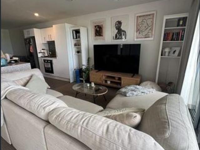 2 Bedroom modern unfurnished unit in Birtinya is close to the Kawana Hospital and beaches