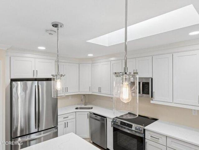 2 bedroom, Monroe NJ 08831 105279379