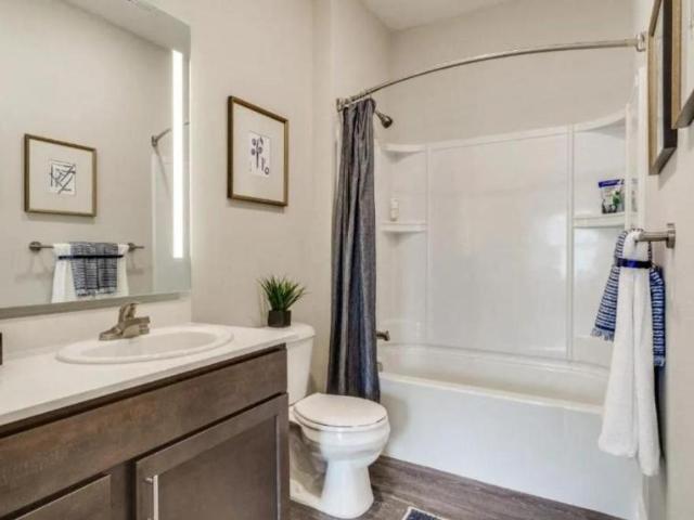 2 bedroom, Montgomery IL 60538 104089484