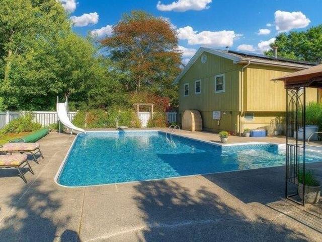 2 bedroom, Mattapoisett MA 02739 105476566