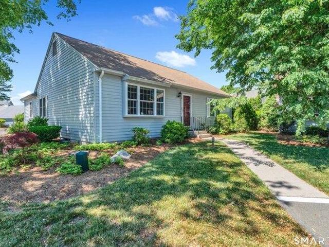 2 bedroom, Madison CT 06443 104792164