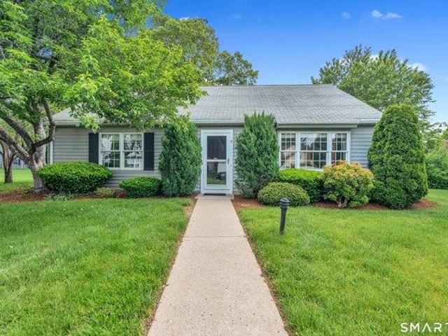 2 bedroom, Madison CT 06443 105438277