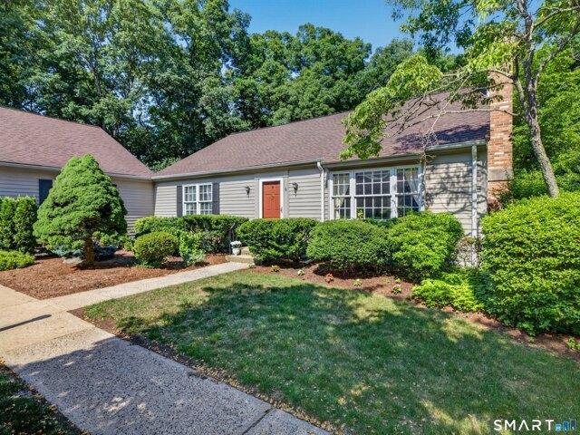 2 bedroom, Madison CT 06443 105478079