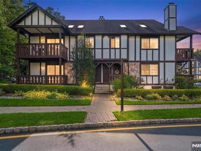 2 bedroom, Mahwah NJ 07430 105792271