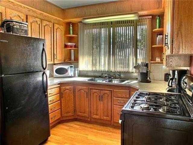 2 Bedroom Main Floor Ritchie/Hazeldean Huge deck and yard