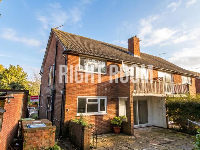 2 bedroom Maisonette to let 2 Bed Maisonete, Courtland Gardens, Southampton