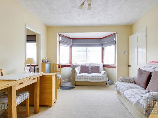 2 Bedroom Maisonette To Let