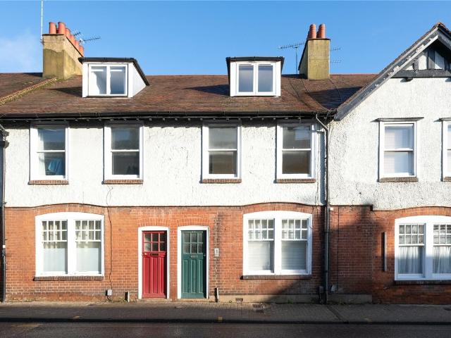 2 Bedroom maisonette to let in Catherine Street, St. Albans, Hertfordshire, AL3