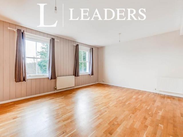 2 bedroom maisonette to rent Church Street, Warnham, Horsham, RH12