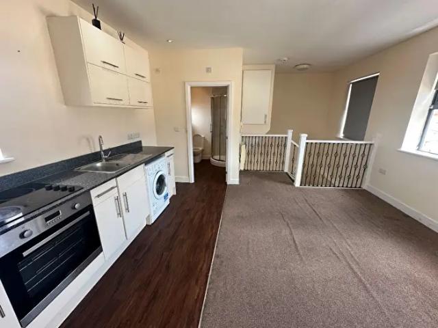 2 Bedroom Maisonette To Rent In Oak Street, Northampton, NN1