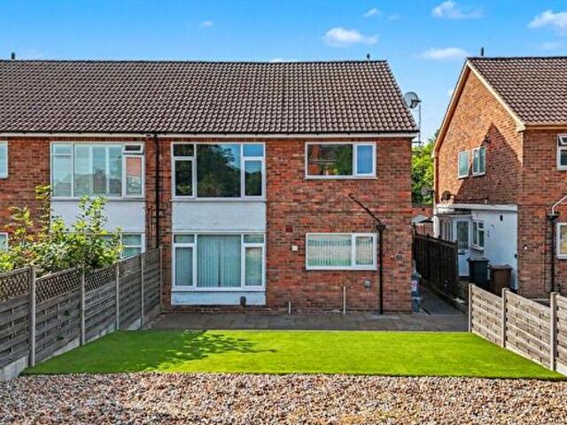 2 Bedroom Maisonette To Rent In Barn Lane, Solihull, West Midlands, B92