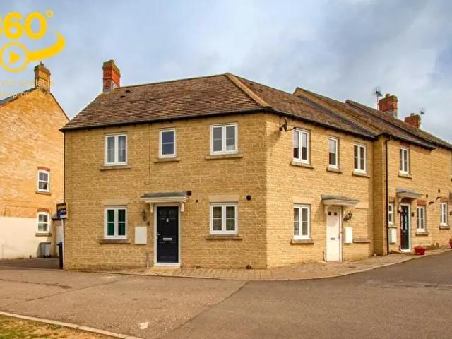 2 Bedroom Maisonette To Rent In Boundary Lane, Carterton, Oxfordshire, OX18