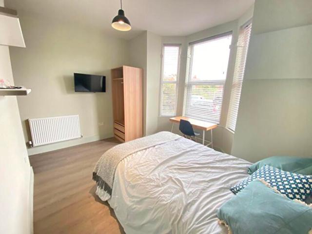 2 Bedroom Maisonette To Rent In Flat, Melton Road, West Bridgford, Nottingham, NG2
