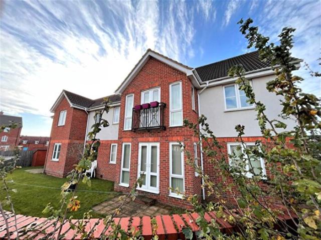 2 Bedroom Maisonette To Rent In Longcroft Lane, Marston Moretaine, MK43