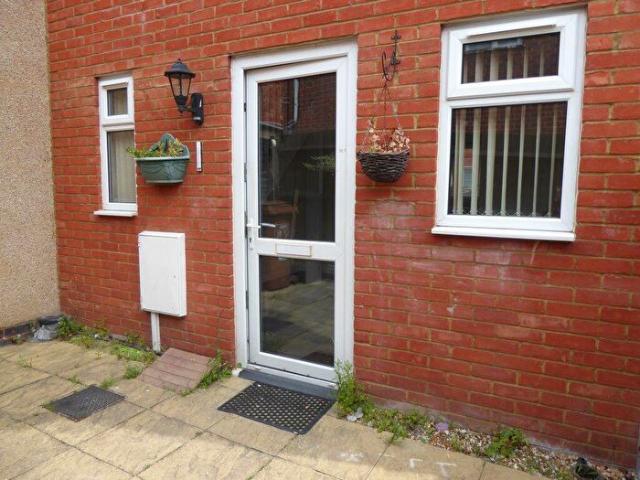 2 Bedroom Maisonette To Rent In Perry Street, Northampton, NN1