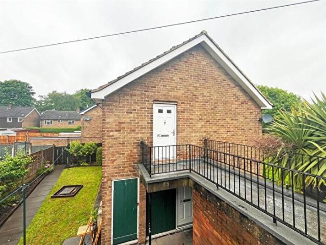 2 Bedroom Maisonette To Rent In Radburn Court, Stapleford, Nottingham, NG9