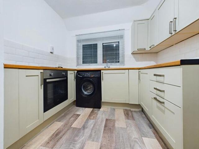 2 Bedroom Maisonette To Rent In The Slade Greens, Leicester, LE2