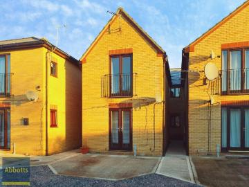 2 bedroom maisonette to rent