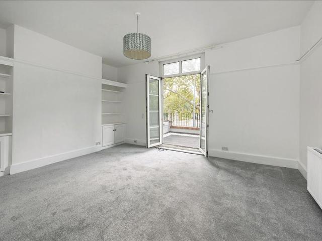 2 bedroom maisonette to rent