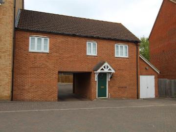 2 bedroom maisonette to rent