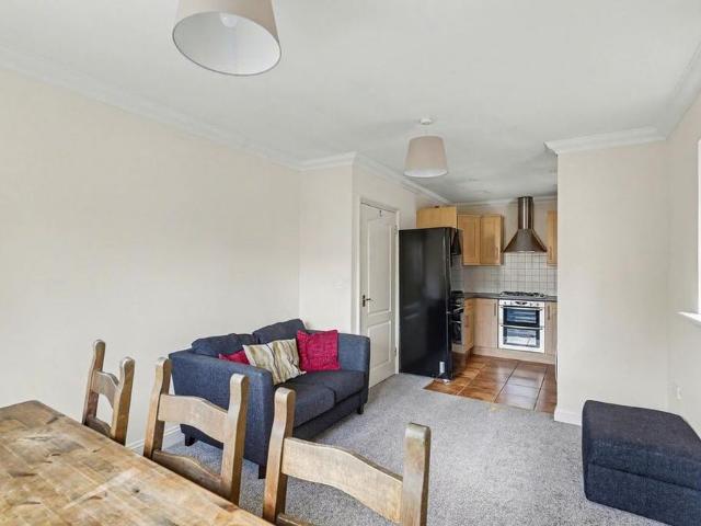 2 bedroom maisonette to rent