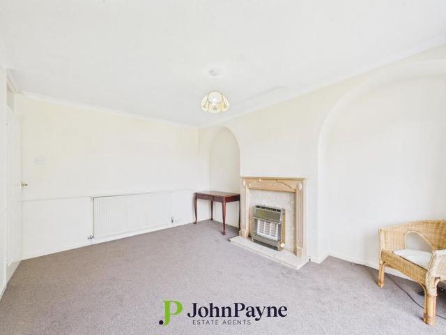 2 bedroom maisonette to rent