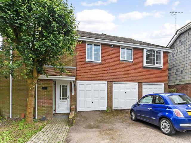 2 bedroom maisonette to rent