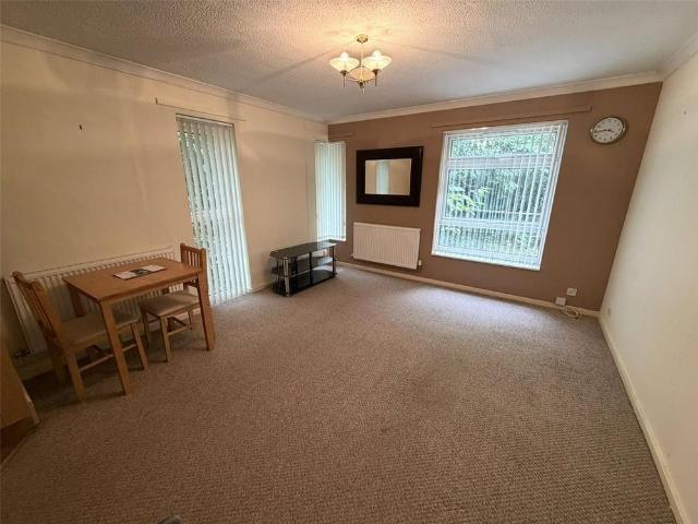 2 bedroom maisonette to rent