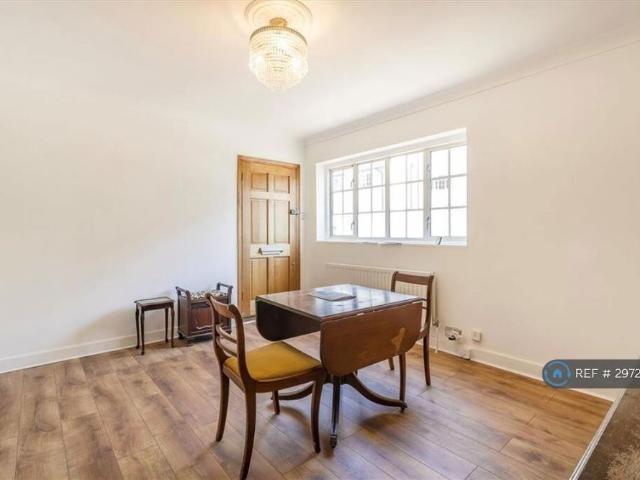 2 bedroom maisonette to rent