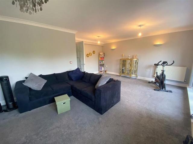 2 bedroom maisonette to rent
