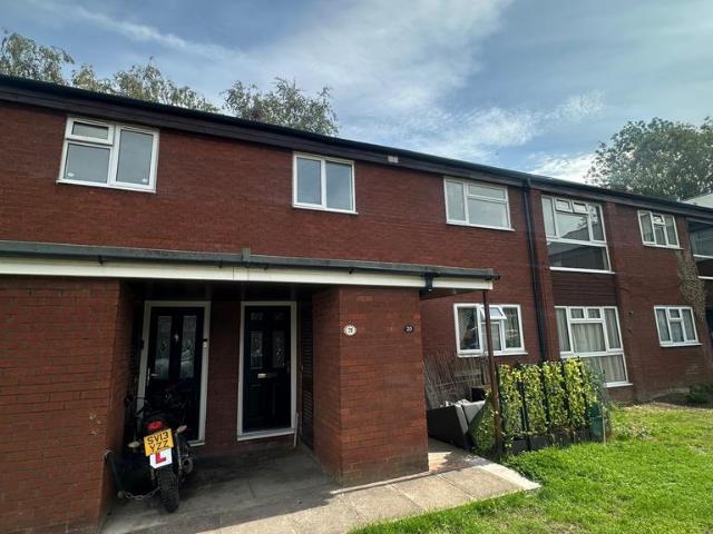 2 bedroom maisonette to rent