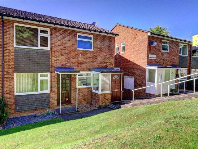 2 bedroom maisonette to rent