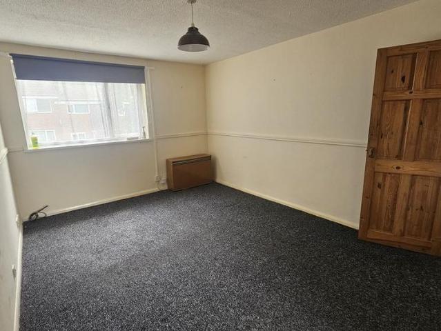 2 bedroom maisonette to rent