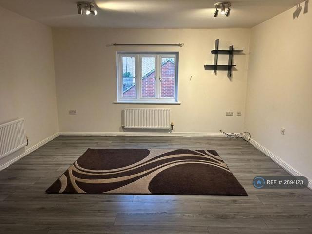 2 bedroom maisonette to rent
