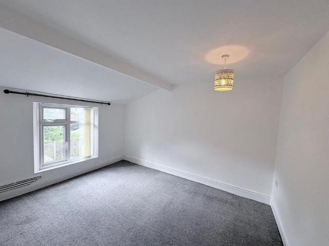 2 bedroom maisonette to rent