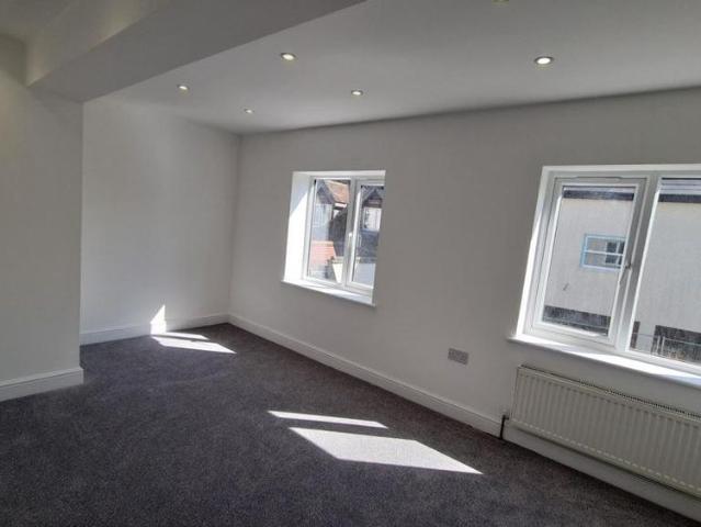 2 bedroom maisonette to rent