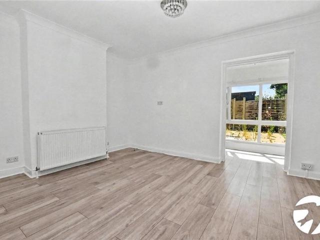 2 bedroom maisonette to rent