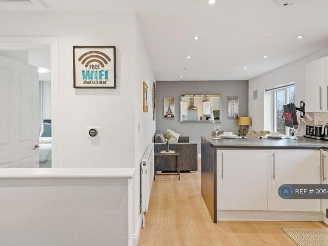2 bedroom maisonette to rent