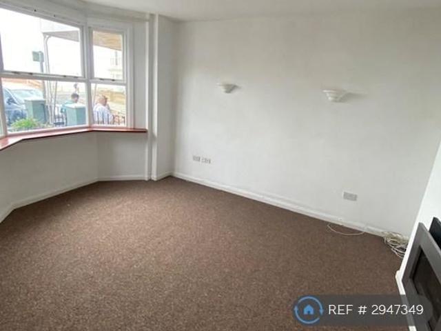 2 bedroom maisonette to rent