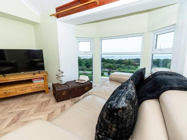 2 bedroom maisonette to rent