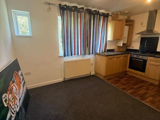 2 bedroom maisonette to rent