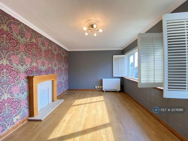 2 bedroom maisonette to rent