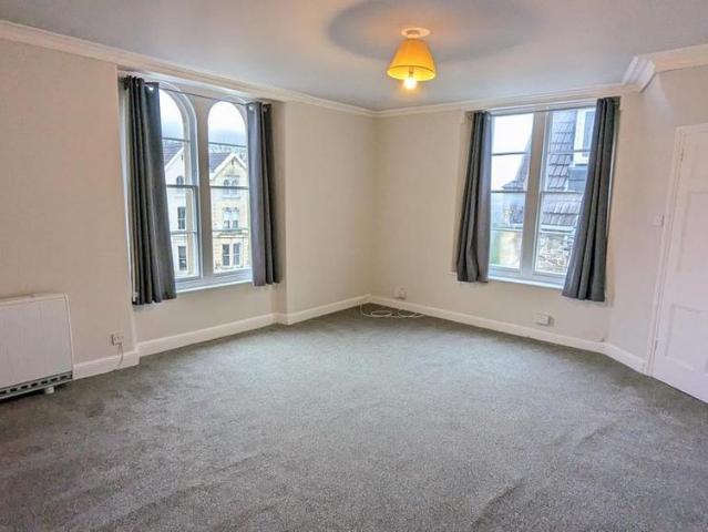 2 bedroom maisonette to rent